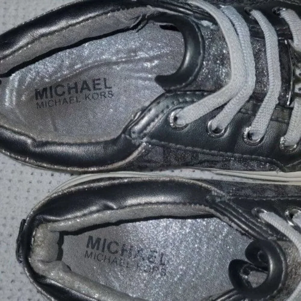 Michael Kors Ima‎ Tinsel Sz. 9 Sparkly Silver/Black Slipon Sneakers